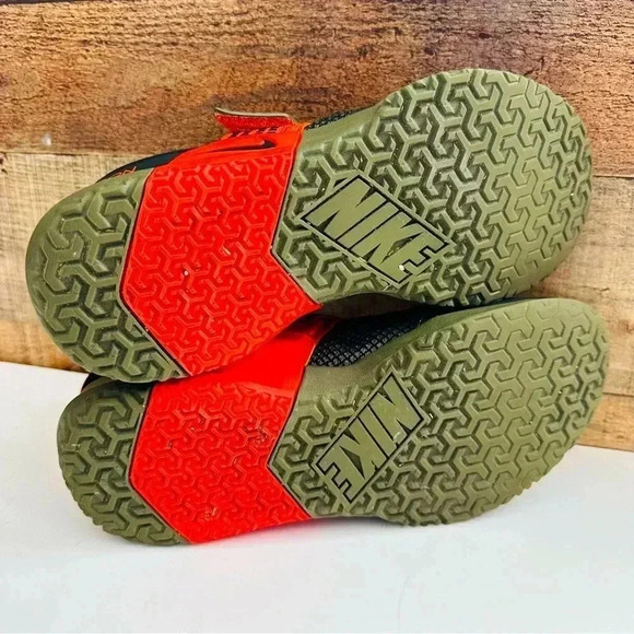 Nike Men’s Metcon Sport Training Low Top Shoes - Picture 7 of 8